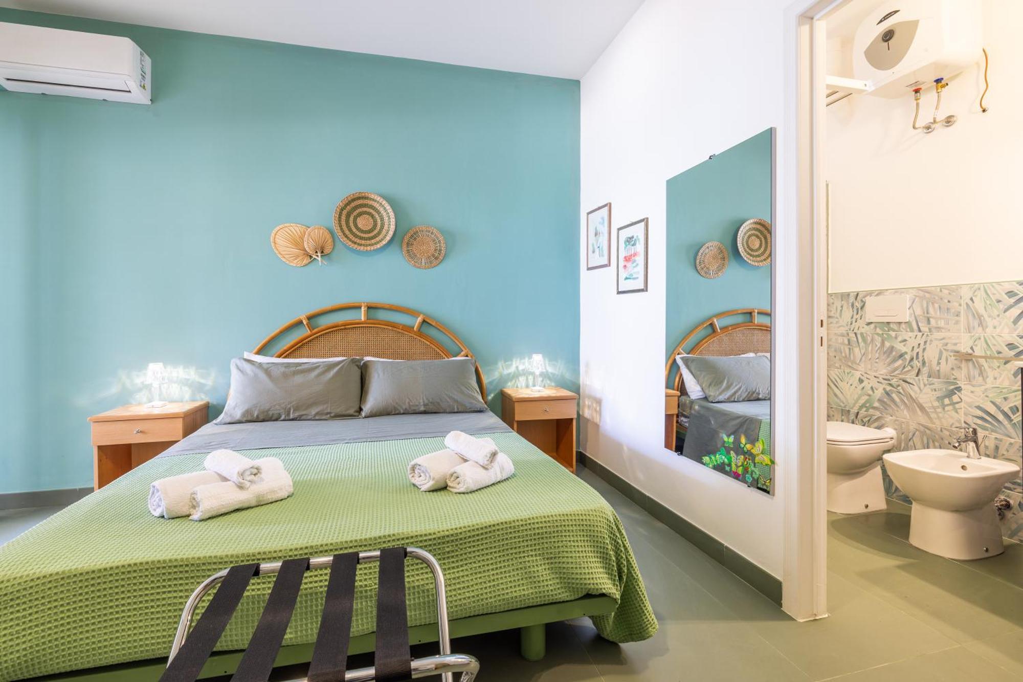 Luxury Suites & Apartment Con Accesso Alla Spiaggia E Parcheggio Privato - Vista Mare Lido Conchiglia Phòng bức ảnh