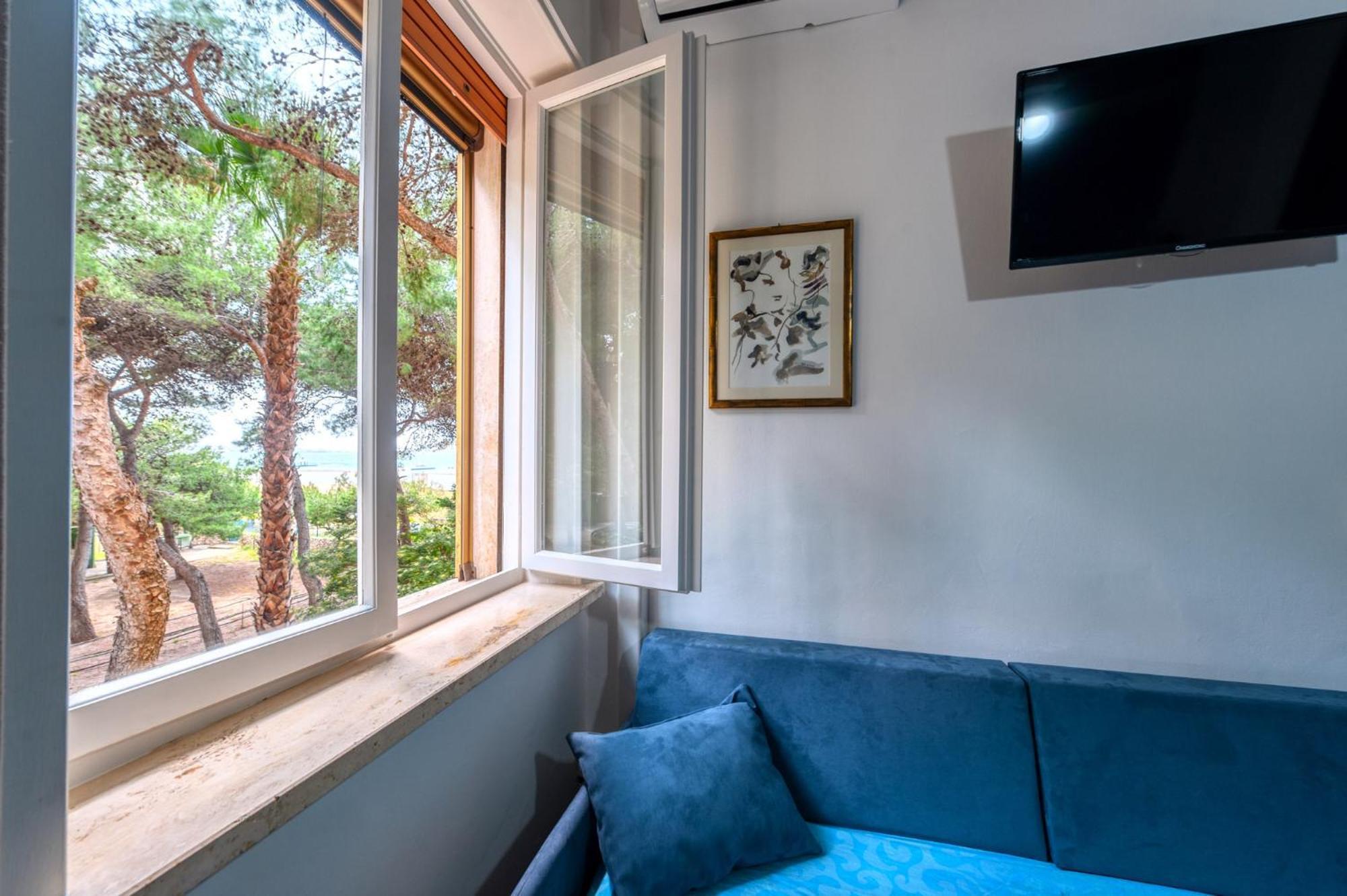 Luxury Suites & Apartment Con Accesso Alla Spiaggia E Parcheggio Privato - Vista Mare Lido Conchiglia Phòng bức ảnh